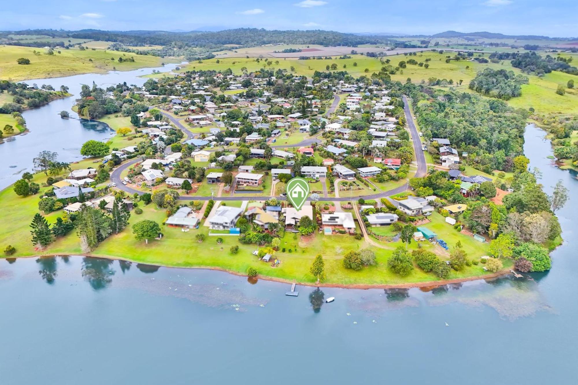 Villa Lakeside Tinaroo Only 2.5Km From Yungaburra Town Exterior foto