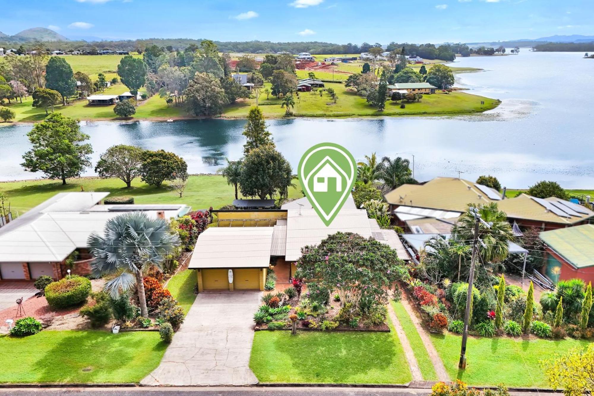 Villa Lakeside Tinaroo Only 2.5Km From Yungaburra Town Exterior foto