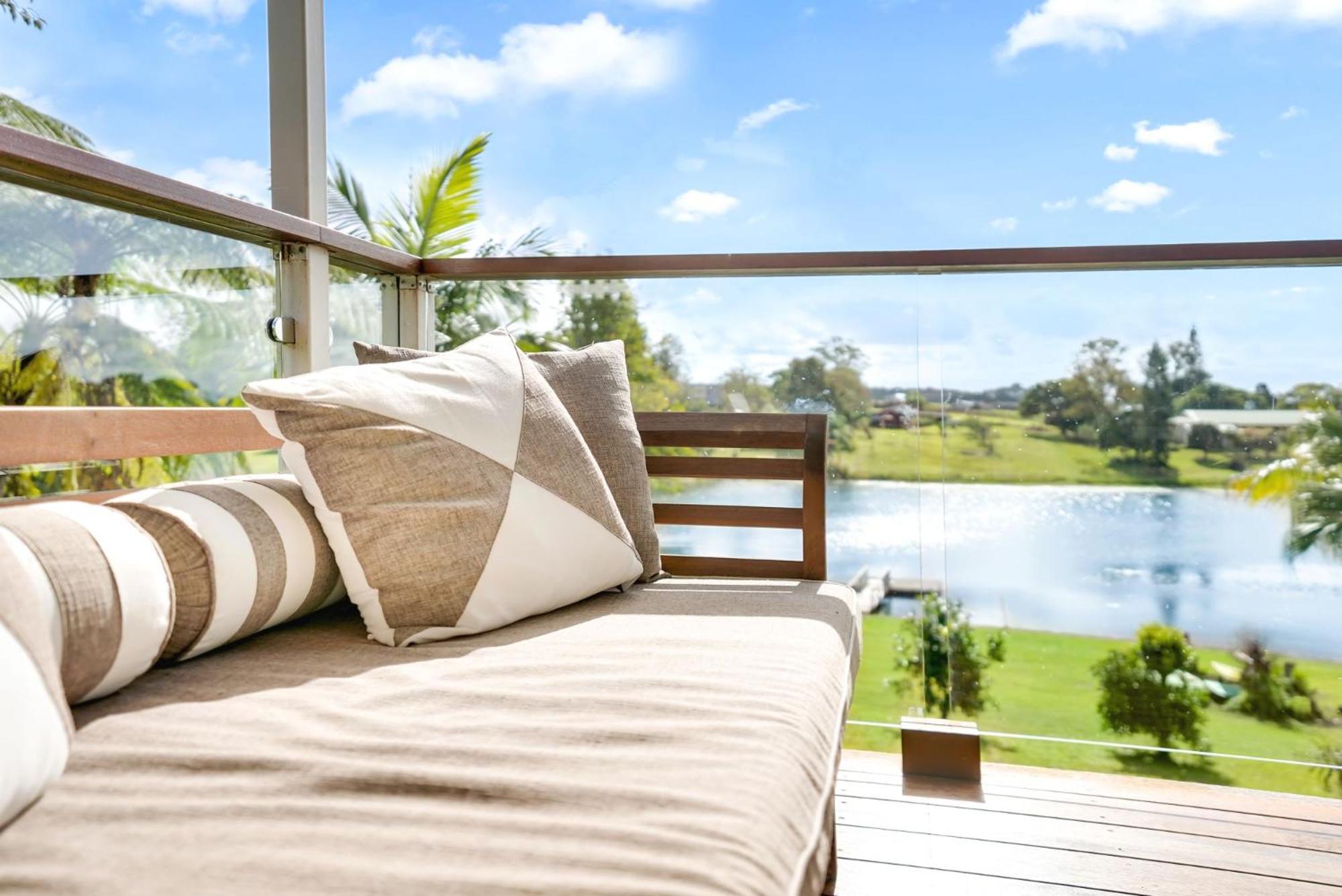 Villa Lakeside Tinaroo Only 2.5Km From Yungaburra Town Exterior foto